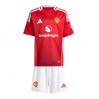 Dětský fotbalový dres Manchester United 2024-25 Domácí Krátký Rukáv (+ trenýrky)